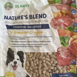 DR. MARTY NATURE’S BLEND PREMIUM ORIGIN FREEZE DRIED DOG FOOD 48 oz. Exp 2027